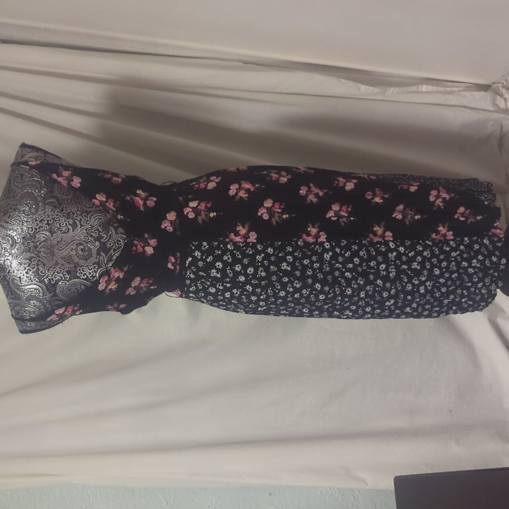 Topshop Black and Pink Mixed Floral Midi Dress - Picture 4 of 10